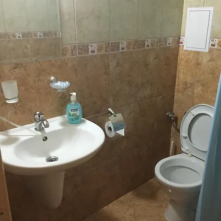 Veselinov - Different Locations In Apartamento